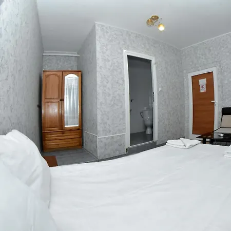 Rade 1 2* Vratsa
